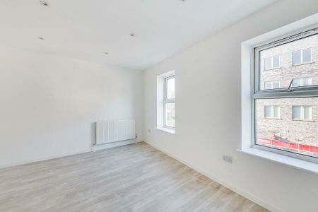 1 Bedroom Flat To Let - Photo 3