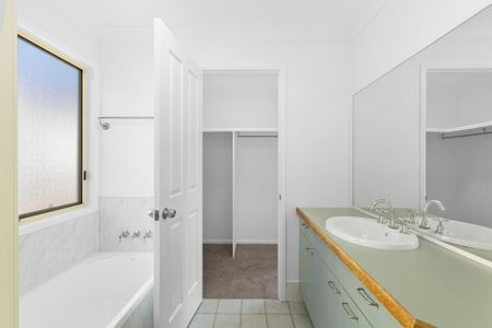 3/468 Wynnum Road, Morningside QLD 4170 - Townhouse For Rent - $650 | Domain - Photo 2