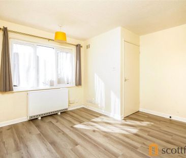 2 bedroom semi-detached house to rent - Photo 5