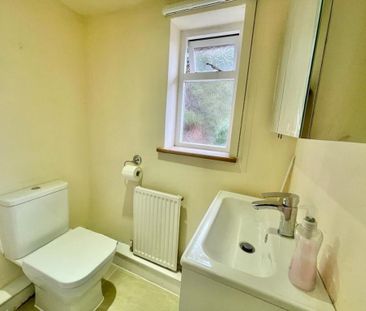 2 bedroom semi-detached house to rent - Photo 5