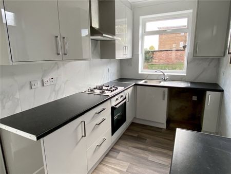 Grasmere Road, Dewsbury, West Yorkshire, WF12 - Photo 4