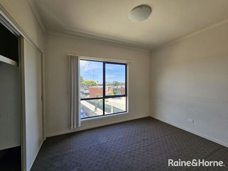 12/13 St Albans Road, St Albans, VIC 3021 - Photo 3