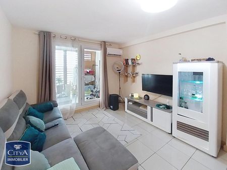 Location Appartement 3 pièces 63m² LA POSSESSION 97419 - Photo 2