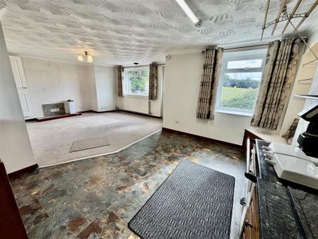 3 bedroom detached house to rent - Photo 3