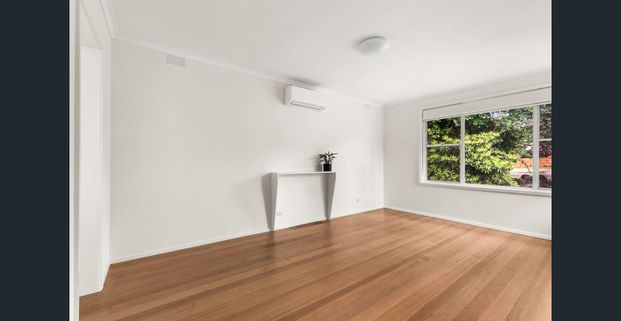 Updated Villa Unit in Quiet Neighbourhood - Photo 1