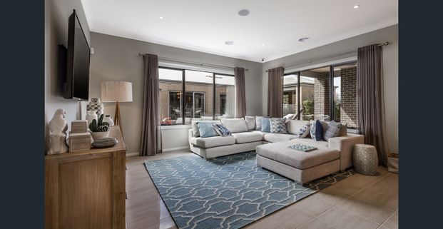 Ex-Display - Tulliallan Estate - Photo 1