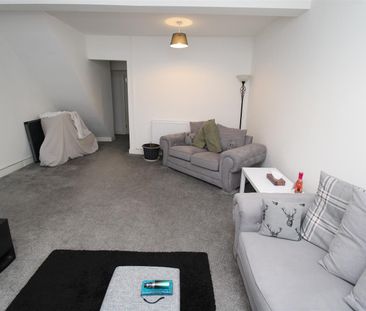 House - Terraced For Rent Bailey Street, Porth - Photo 2