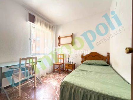 Piso en alquiler en Huerta Rosales-Valdepasillas - Photo 4