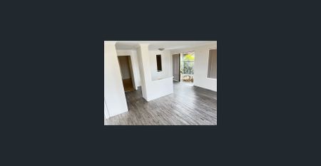 Spacious 4 x 2 Family Home in Sought-After Halls Head - Photo 3