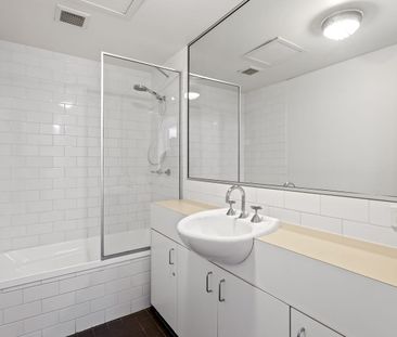 Stylish Inner-City Living Between James Street & Brunswick Street P... - Photo 5