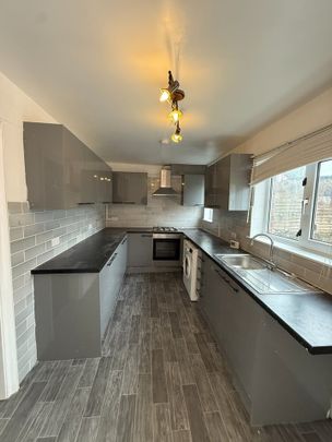 3 Bed Semi-Detached House, Thorpe Crescent, LS10 - Photo 1