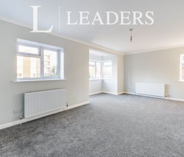 2 bedroom apartment to rent Tennyson Road, Worthing, BN11 - Photo 2