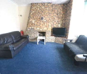 5 bedroom detached house to rent - Photo 1