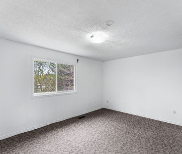For Lease - 1885 Dalhousie Crescent, Oshawa, Ontario - Photo 5