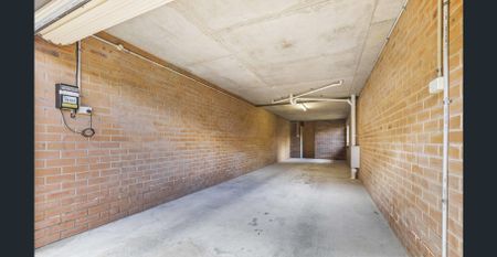 VIBRANT WEST END LIVING - Photo 3