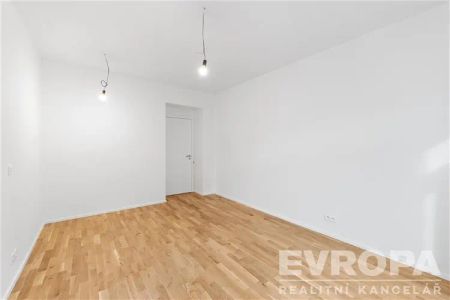 Pronájem prostorného bytu 2+kk po kompletní rekonstrukci v Praze 4 – Michle | 49,9 m - Photo 2