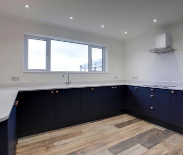 4 bedroom detached house to rent - Photo 1
