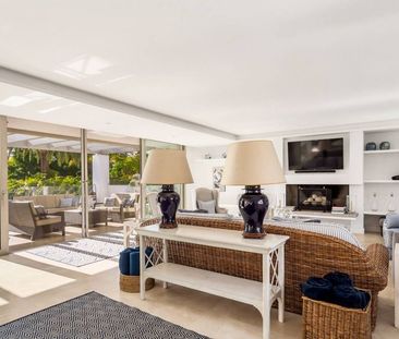 Luxury Villa for rent in The Golden Mile, Spain - Photo 5
