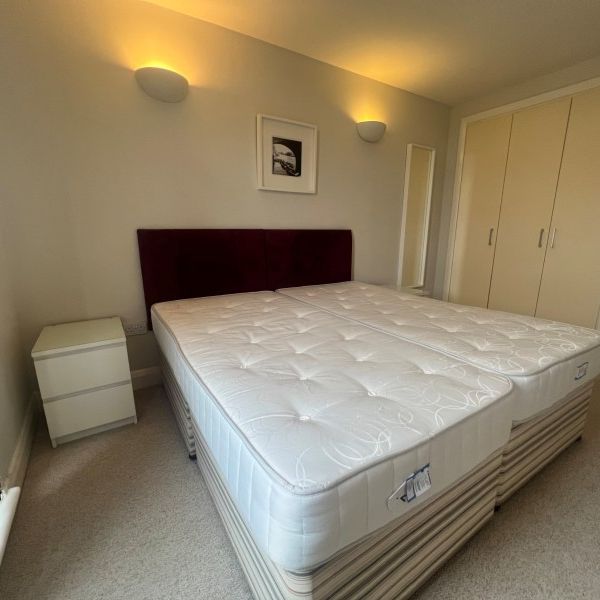 Clarence Street, Staines - 2 bedrooms Property for lettings - Seymours - Photo 1