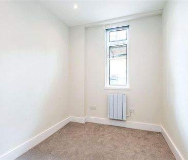 3 bedroom apartment to rent - Photo 5