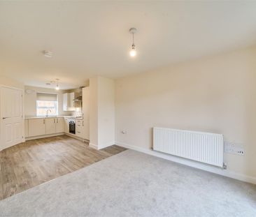 2 Bedroom House - End Terrace - Photo 1