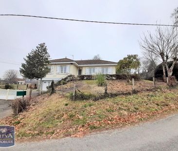 Location Maison 4 pièces 86m² ST JUST LE MARTEL 87590 - Photo 1