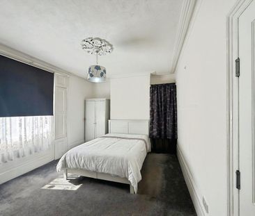 House share to rent - Photo 2