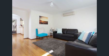 LOW MAINTENANCE 2 BED VILLA - Photo 2