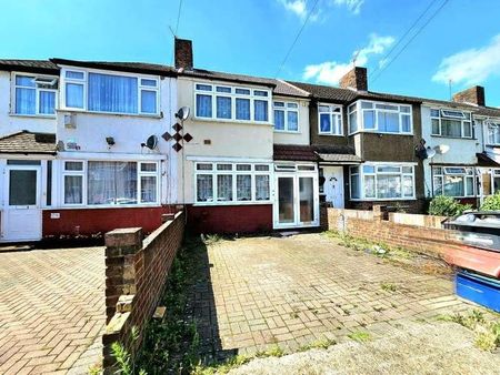 Penbury Road, Southall, UB2 - Photo 2