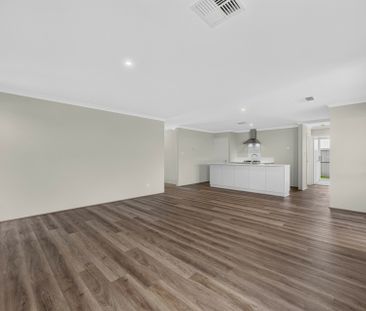 Brand New Home with Ducted Airconditioning! - Photo 2