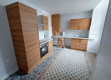 Location Appartement 3 pièces 79m² TOURS 37000 - Photo 2