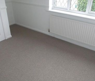 2 bedroom semi-detached house to rent - Photo 4