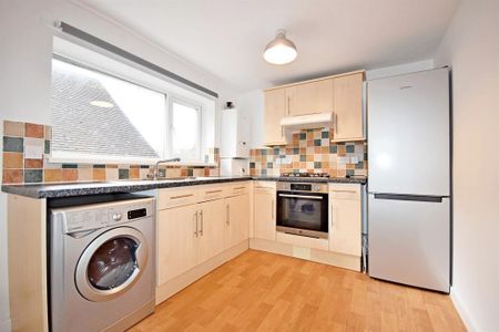 1 bedroom flat to rent - Photo 2