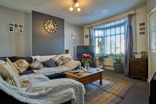 4 bedroom terraced house to rent - Photo 1