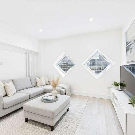 High Street, Maidenhead, Berkshire, SL6 - Photo 1