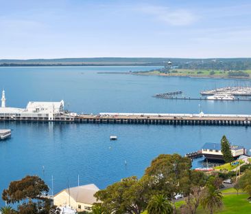 Sweeping views of Corio Bay - Photo 4