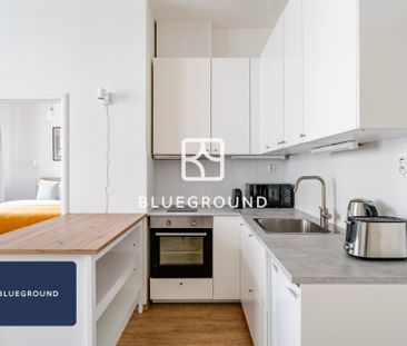 Apartment for rent, 2+kk - 1 bedroom, 42m - Photo 2