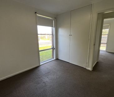 Comfortable three bedroom home in convenient Corio location. - Photo 3
