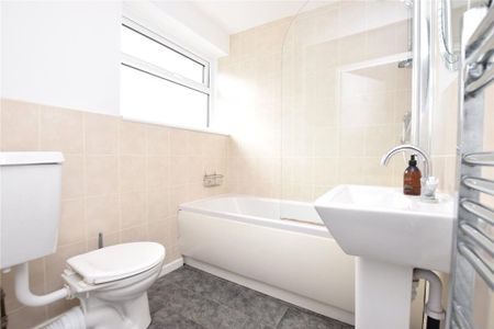 2 bedroom apartment to rent - Photo 5