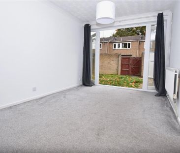 2 bedroom end of terrace house to rent - Photo 4