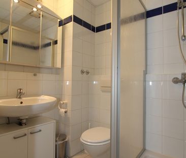 Neu renoviertes, möbliertes Apartment in ruhiger Seitenstraße - Foto 2