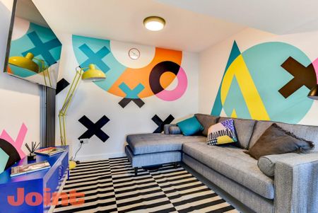 1 bedroom in a house share to rent - Photo 2