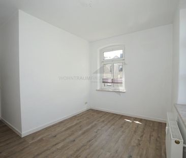 3-Raum-EG-Wohnung mit Pkw-Stellplatz und Tageslichtbad - Photo 1