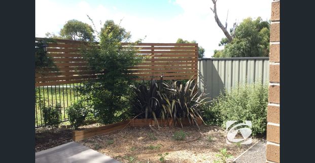 SPACIOUS MODERN LIVING - Photo 1