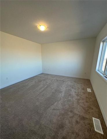 For Lease - 74 Masters Street, Welland, Ontario - Photo 5