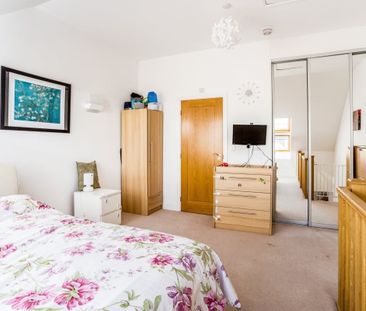 3 bedroom end of terrace house to rent - Photo 5