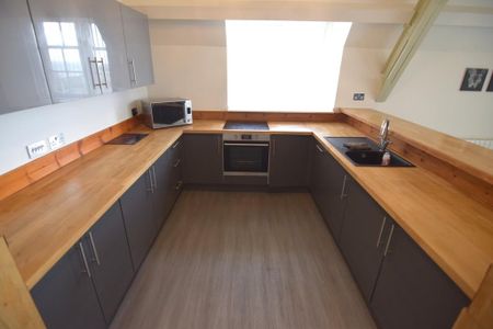 3 bedroom apartment to rent - Photo 3