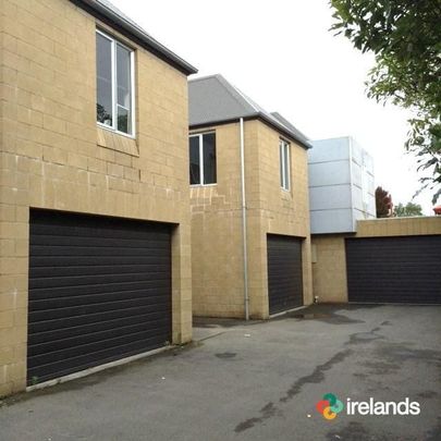 Modern Townhouse in Central Location - Photo 1