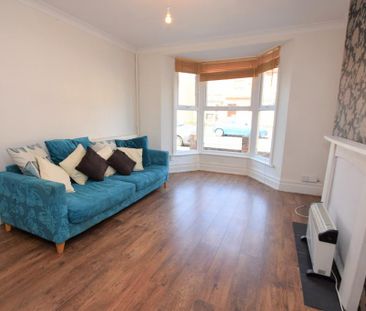 2 bedroom end of terrace house to rent - Photo 6