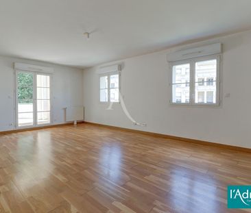 Location Appartement 4 pièces 87m² - Photo 2